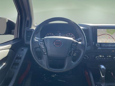 Used 2023 Nissan Frontier PRO-4X w/ Technology Package AWD/4WD image 27