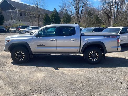 Used 2021 Toyota Tacoma TRD Off-Road image 5