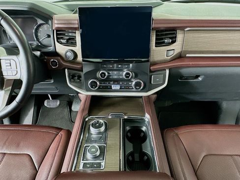 Used 2023 Ford Expedition Max Limited image 38