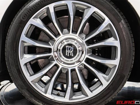 Used 2018 Rolls-Royce Dawn image 20