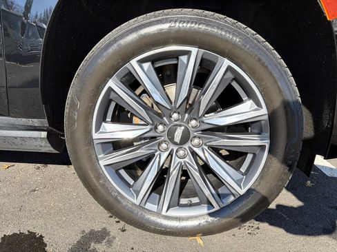 Used 2023 Cadillac Escalade ESV Sport w/ Touring Package image 13