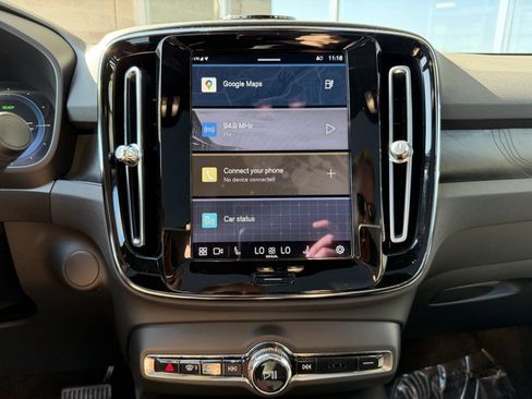 Used 2023 Volvo C40 P8 Recharge Plus image 18