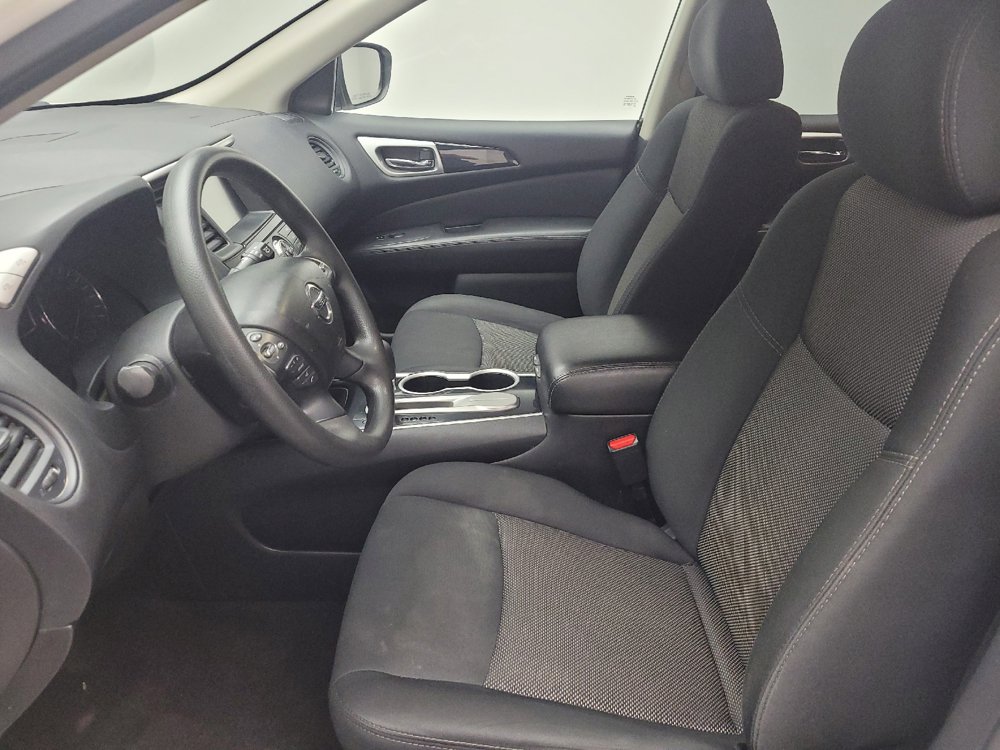 Used 2020 Nissan Pathfinder S FWD image 17