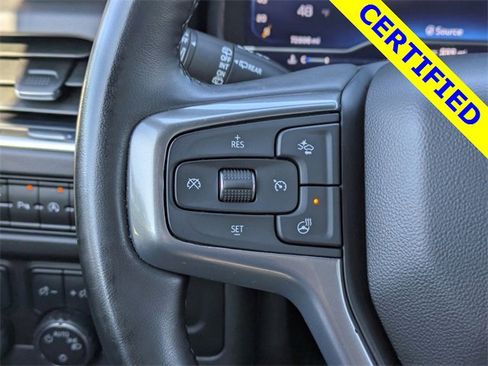 Used 2023 Chevrolet Suburban Premier image 24