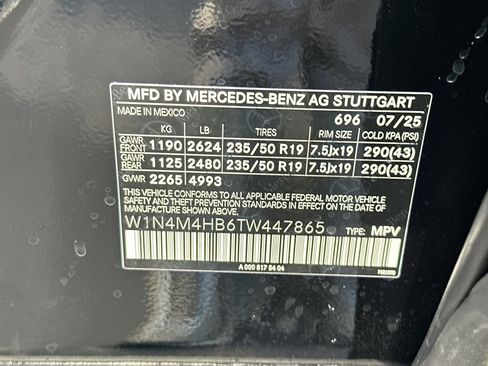 New 2026 Mercedes-Benz GLB 250 4MATIC image 28