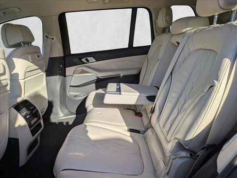 Used 2019 BMW X7 xDrive40i w/ Premium Package image 19