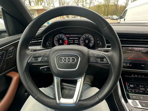 Used 2021 Audi Q8 Premium Plus w/ Premium Plus Package AWD/4WD image 12