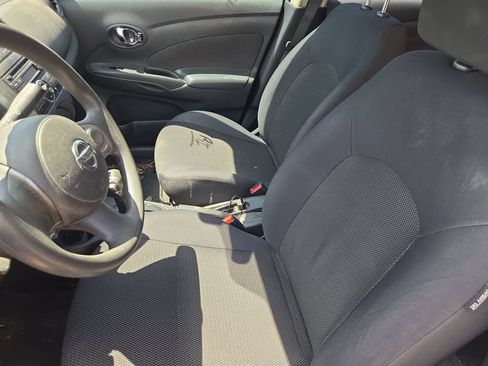 Used 2013 Nissan Versa SV FWD image 20