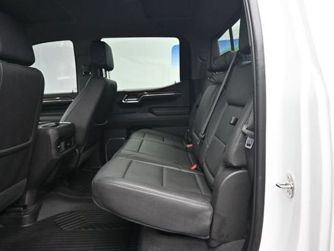 Used 2024 Chevrolet Silverado 1500 LT Trail Boss w/ LT Trail Boss Premium Package AWD/4WD image 8