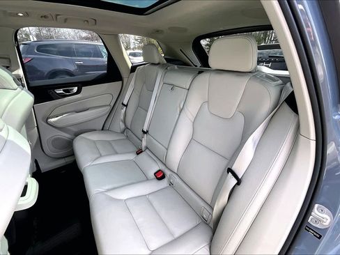 Used 2023 Volvo XC60 B5 Plus w/ Climate Package image 20
