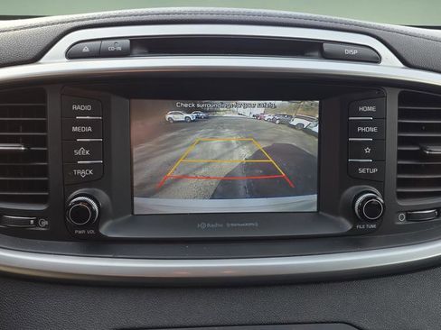 Used 2019 Kia Sorento LX w/ LX Convenience Package image 30