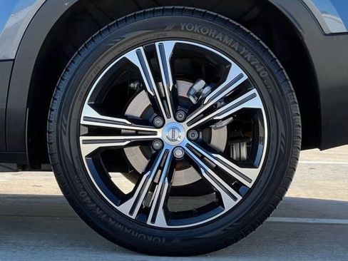 Used 2019 Volvo XC40 T5 Inscription image 53