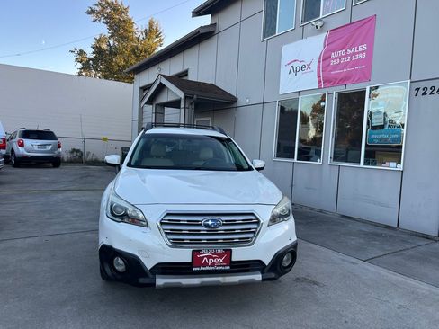 Used 2016 Subaru Outback 2.5i Limited AWD/4WD image 2
