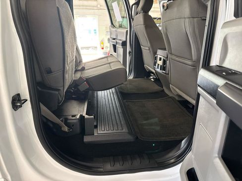 Used 2019 Ford F250 XLT w/ XLT Premium Package AWD/4WD image 42
