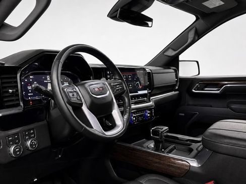 Used 2025 GMC Sierra 1500 Elevation w/ Elevation Premium Package AWD/4WD image 14