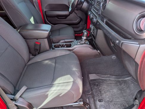 Used 2020 Jeep Wrangler Unlimited Sport image 26