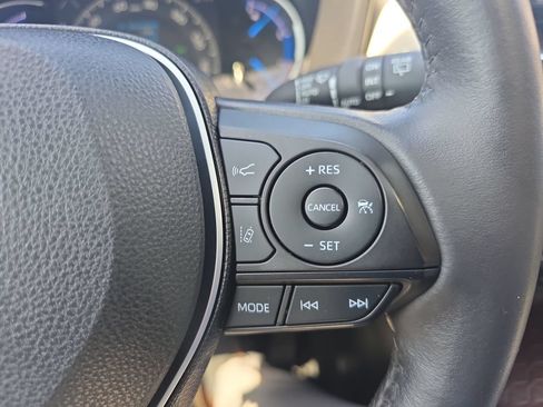 Used 2020 Toyota RAV4 Limited w/ Limited Grade Weather Package AWD/4WD image 29
