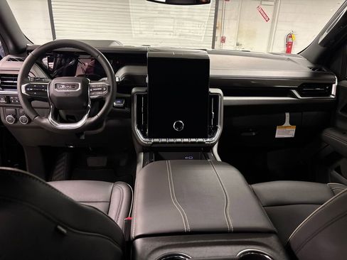 New 2026 GMC Yukon Elevation w/ LPO, Elevation Black Package image 28