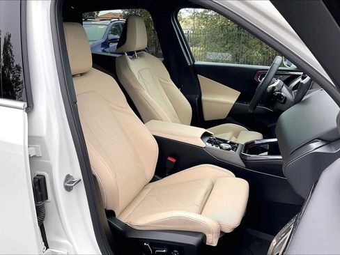 Used 2025 BMW X3 xDrive30i w/ Convenience Package image 10