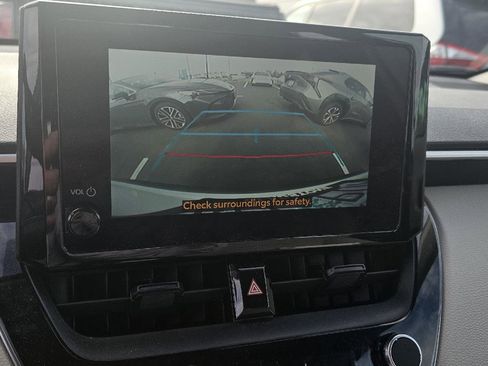 Used 2023 Toyota Corolla Cross L image 10