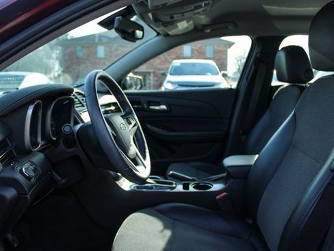 Used 2015 Chevrolet Malibu LT w/ Power Convenience Package image 12