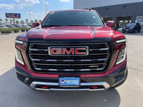 Used 2025 GMC Yukon AT4 w/ AT4 Premium Package AWD/4WD image 2