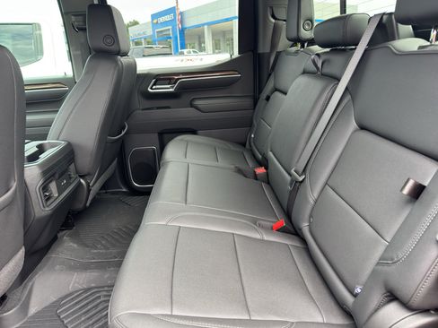 Used 2025 Chevrolet Silverado 1500 LT w/ Z71 Off-Road Package AWD/4WD image 26