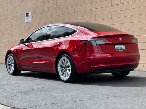 Used 2018 Tesla Model 3 Long Range RWD image 6