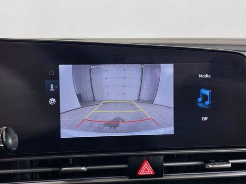 Used 2024 Hyundai Elantra SEL FWD image 6