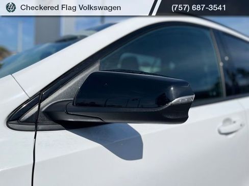 Used 2024 GMC Terrain AT4 image 2