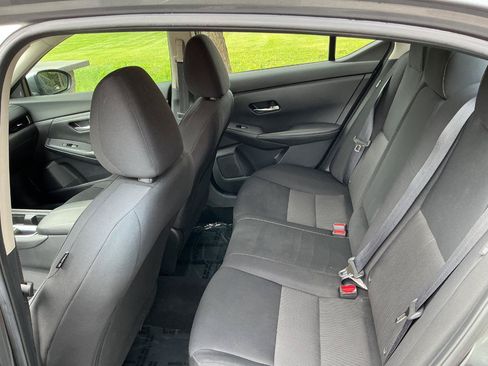 Used 2022 Nissan Sentra SV FWD image 16