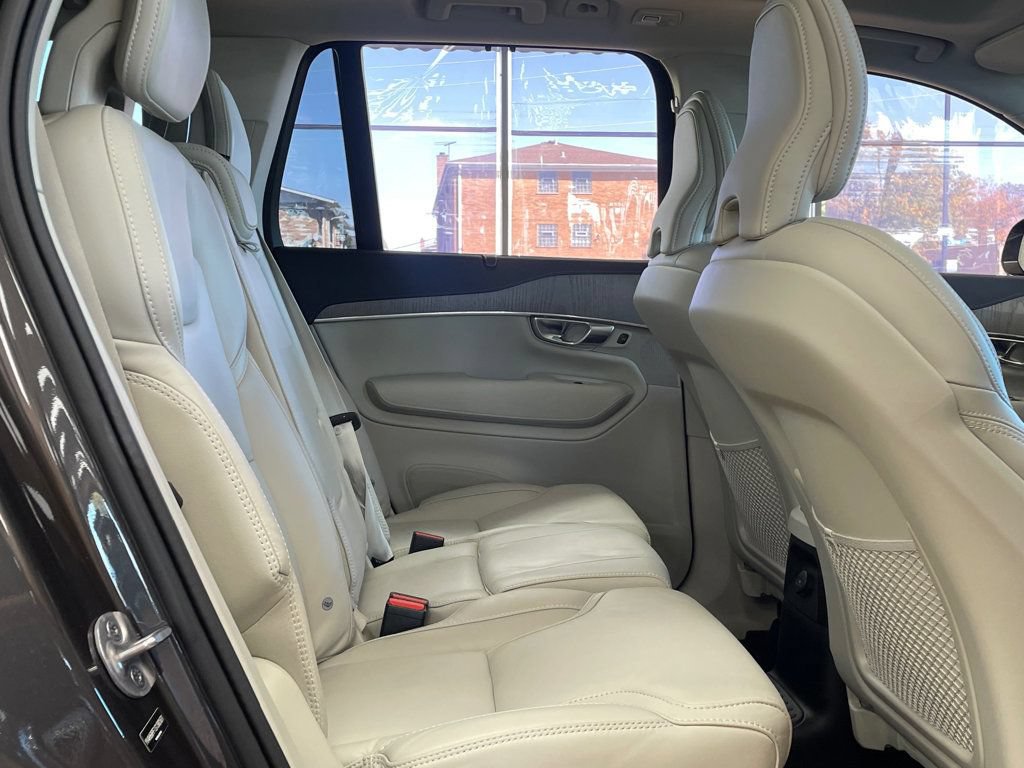 Used 2025 Volvo XC90 T8 Ultra AWD/4WD image 20