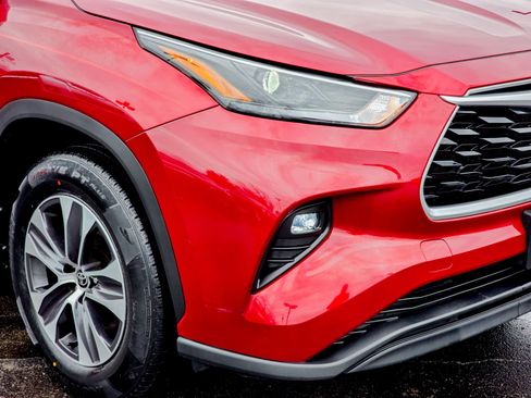 Used 2022 Toyota Highlander XLE image 8