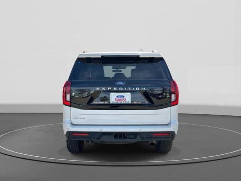 Certified 2025 Ford Expedition Active image 6