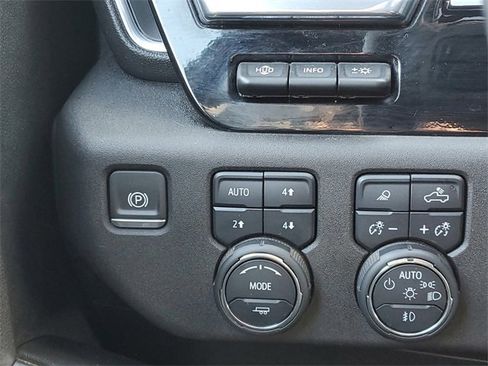 Certified 2024 Chevrolet Silverado 2500 High Country w/ High Country Premium Package image 19