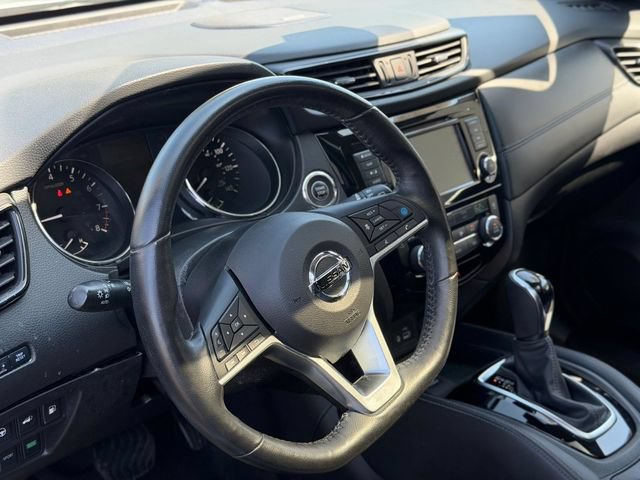 Used 2018 Nissan Rogue SL w/ Premium Package FWD image 5