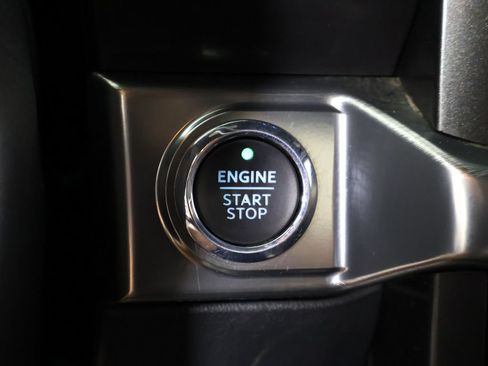 Used 2023 Ford F150 Lariat w/ Equipment Group 502A High AWD/4WD image 44
