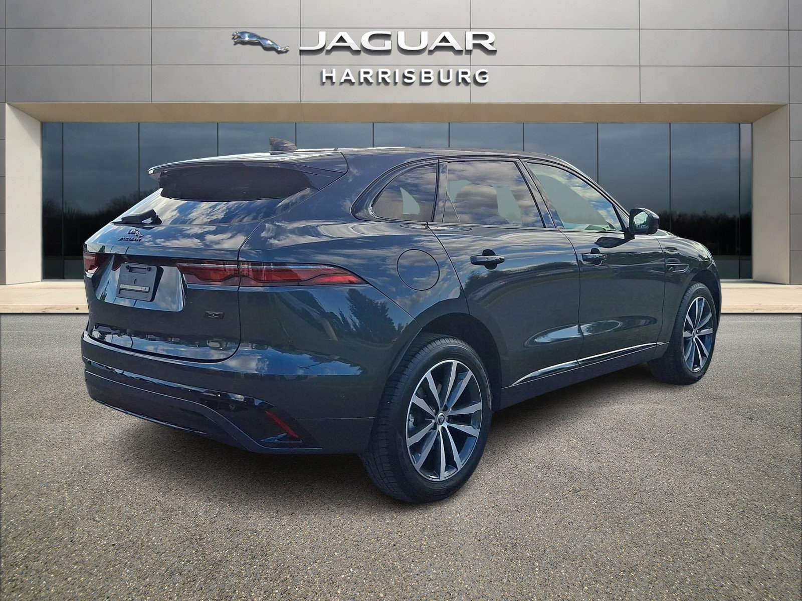 Used 2026 Jaguar F-PACE R-Dynamic S AWD/4WD image 4