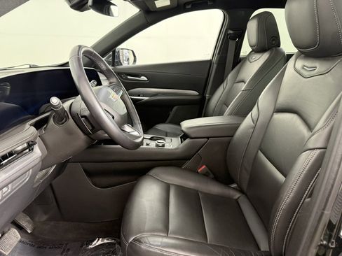Used 2024 Cadillac XT4 Premium Luxury image 15