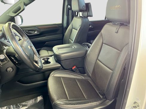 Used 2023 Chevrolet Suburban High Country w/ Advanced Technology Package AWD/4WD image 26