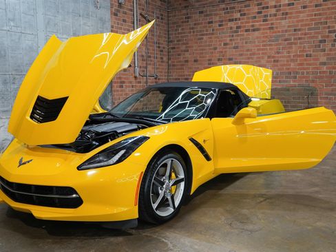 Used 2014 Chevrolet Corvette Stingray Convertible w/ 3LT Preferred Equipment Group RWD image 26