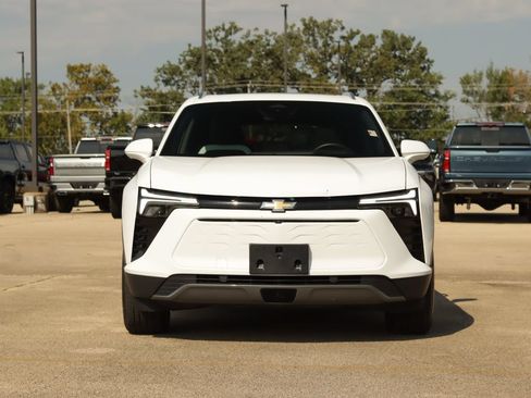 Used 2024 Chevrolet Blazer EV LT AWD/4WD image 2