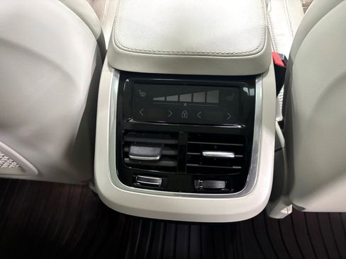 Used 2021 Volvo XC90 T6 Inscription w/ Climate Package image 30