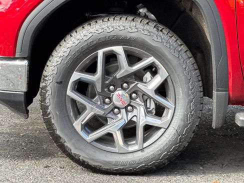 New 2026 GMC Sierra 1500 SLT w/ SLT Premium Package image 31