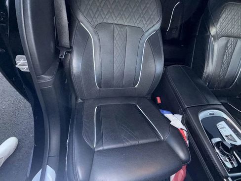 Used 2017 BMW 750i image 59