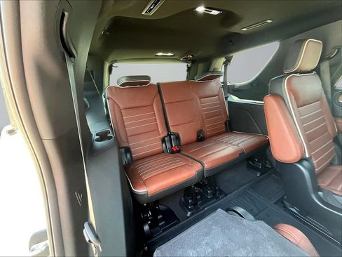 Used 2024 GMC Yukon Denali Ultimate AWD/4WD image 28
