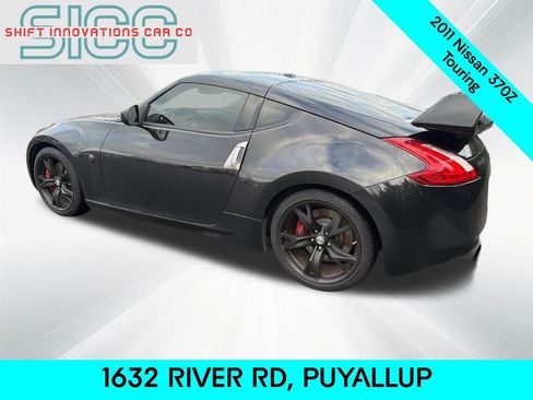 Used 2011 Nissan 370Z Touring w/ Sport Pkg image 4