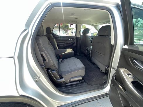 Used 2019 Chevrolet Traverse LT FWD image 5