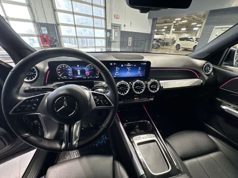 Used 2025 Mercedes-Benz GLB 250 image 28