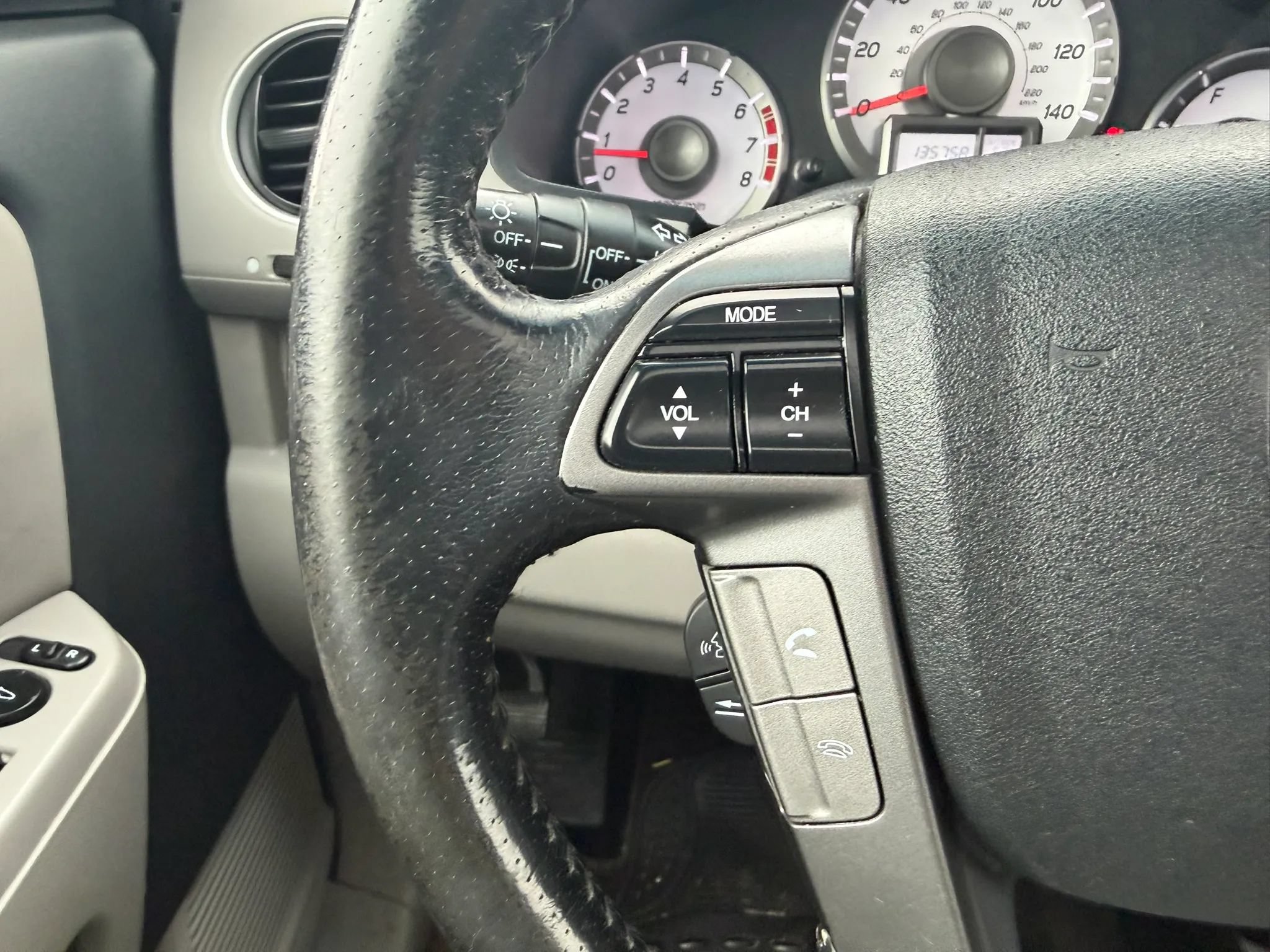 Used 2012 Honda Pilot EX-L image 19